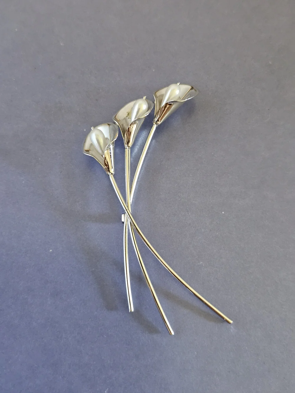 Beau Vintage Sterling Silver Calla Lily Brooch - Pearl Center